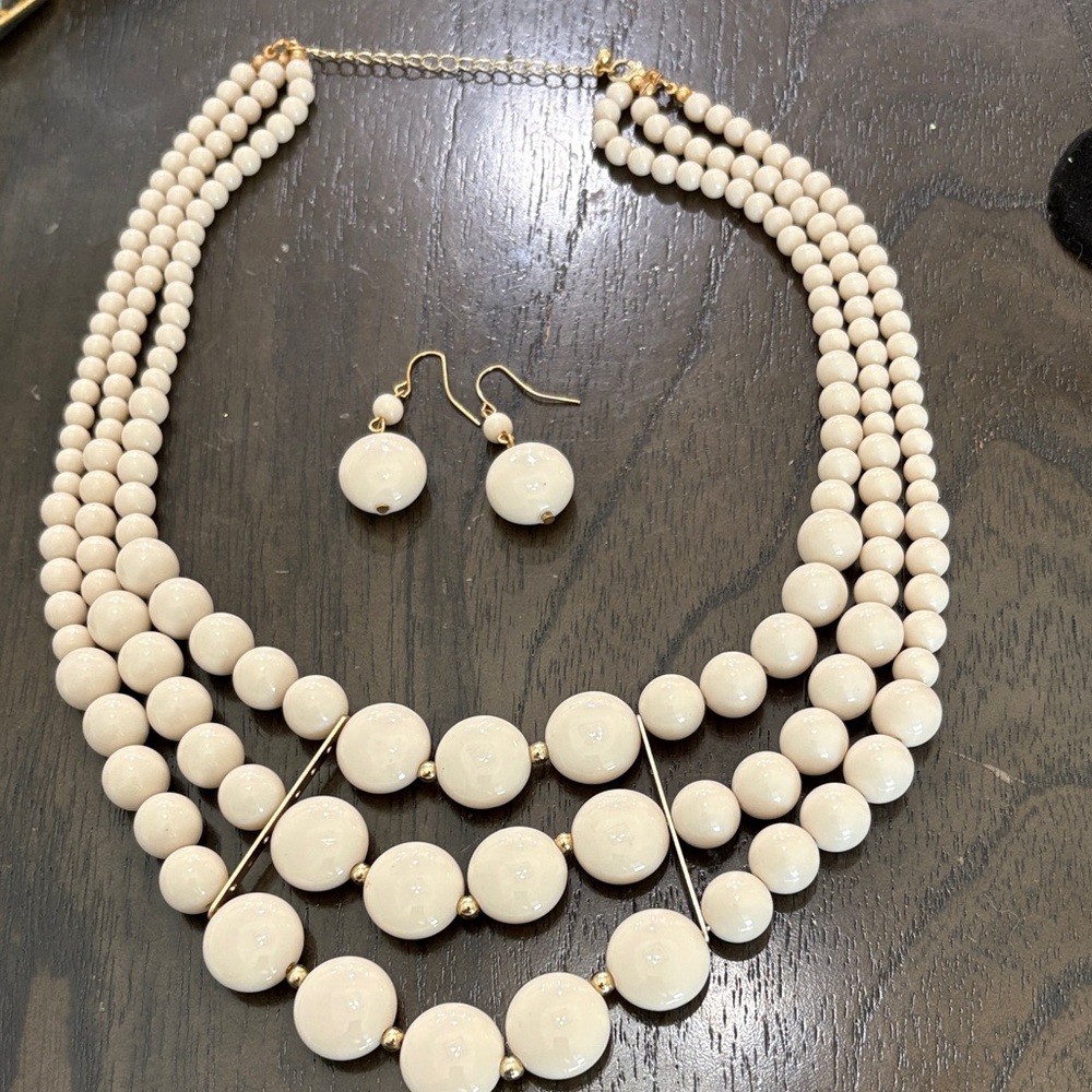 Chic Cream Beaded Necklace and Earring Set